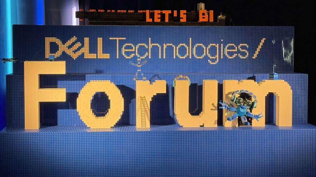 DELL Technologies/ Forum artwork by THE POWER OF BRICKS